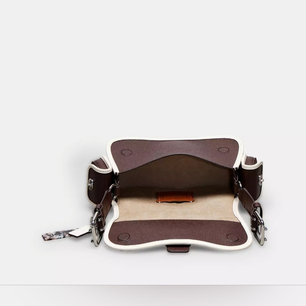 Coachtopia Cargo Wavy Dinky Bag In Pebbled Coachtopia Leather - Picture 5 of 16